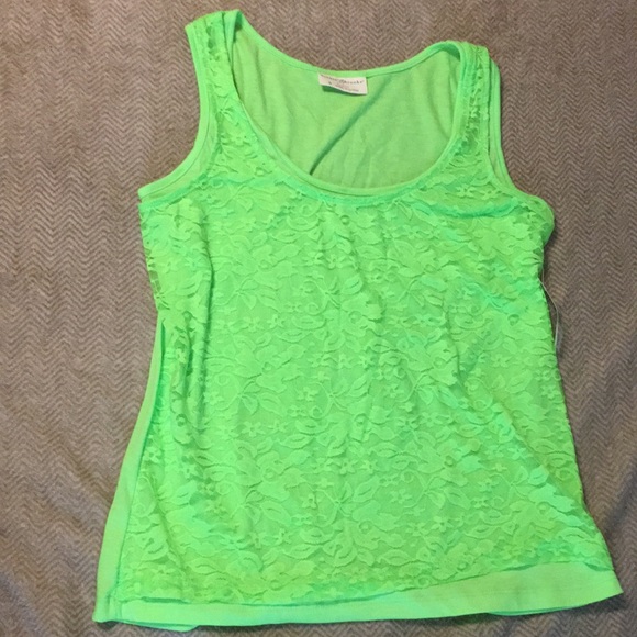 Neon green shirt with lace - Picture 1 of 1